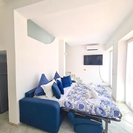 Apartman Tiberio House & *